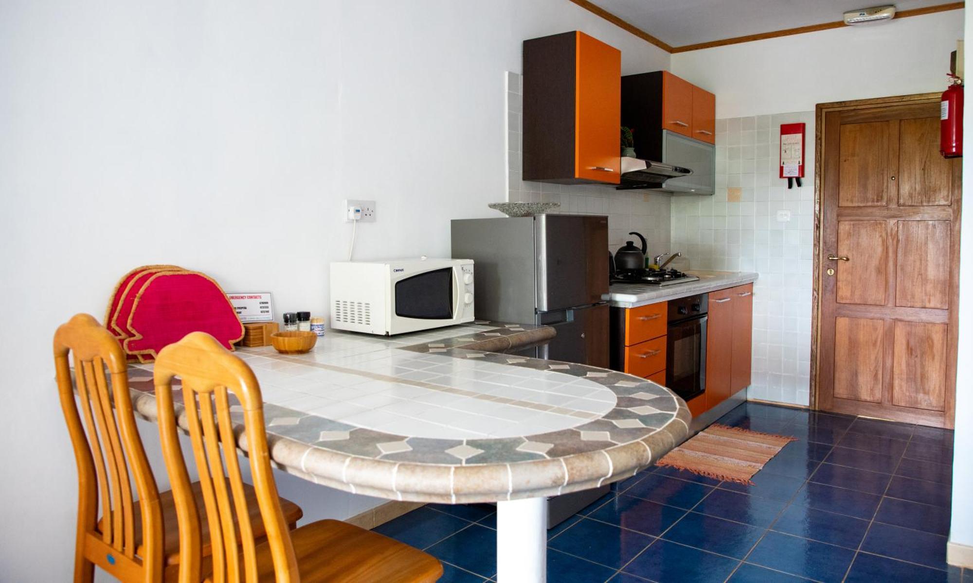 Cavern Apartments Baie Sainte Anne Ngoại thất bức ảnh