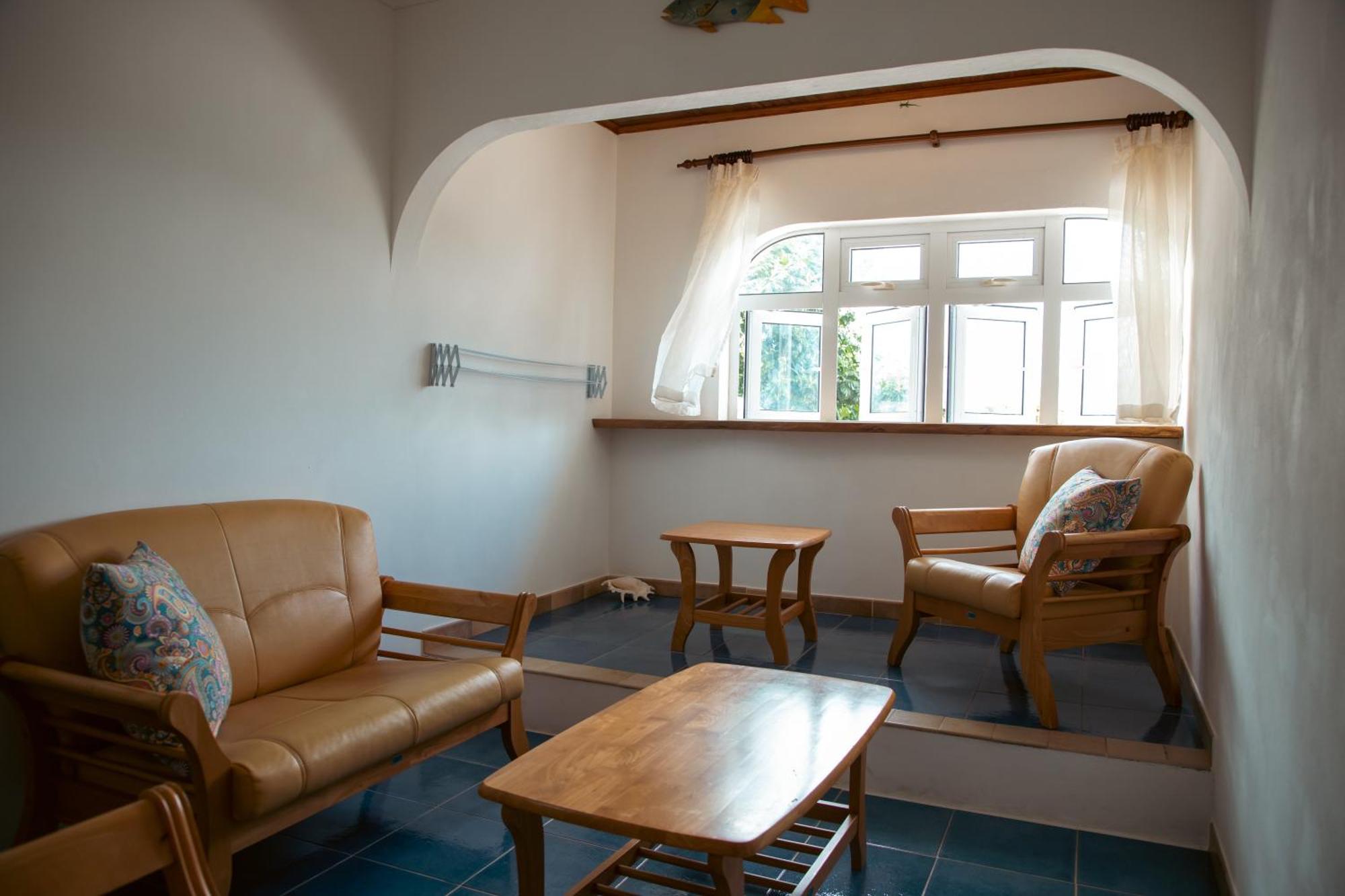 Cavern Apartments Baie Sainte Anne Ngoại thất bức ảnh
