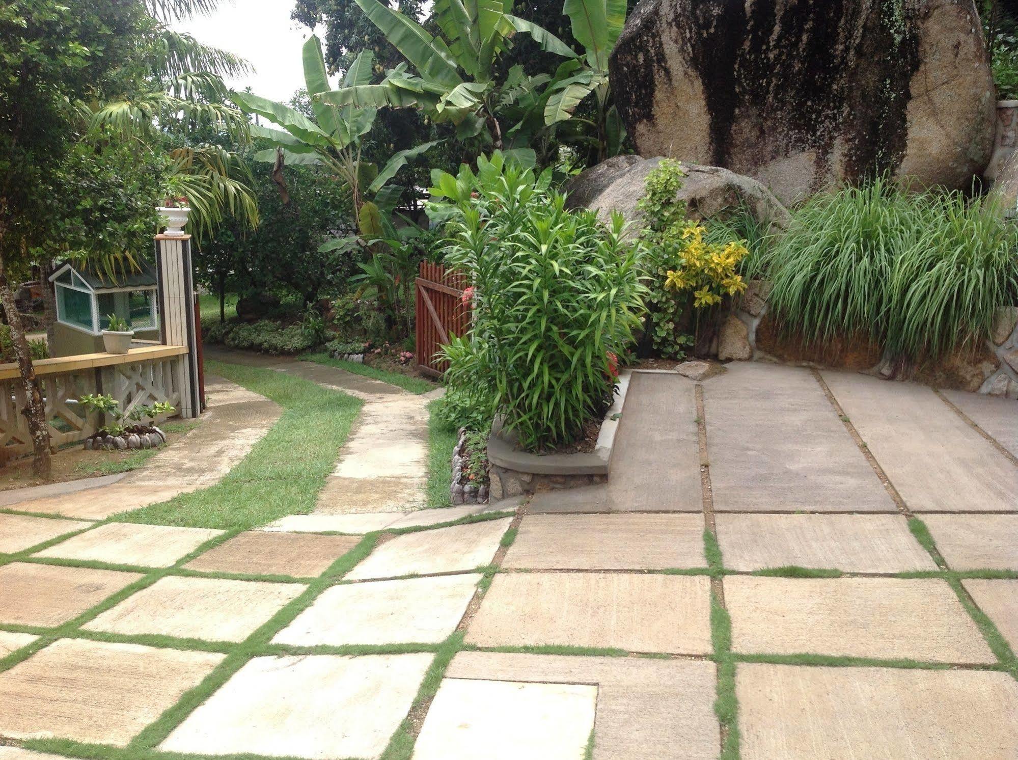 Cavern Apartments Baie Sainte Anne Ngoại thất bức ảnh